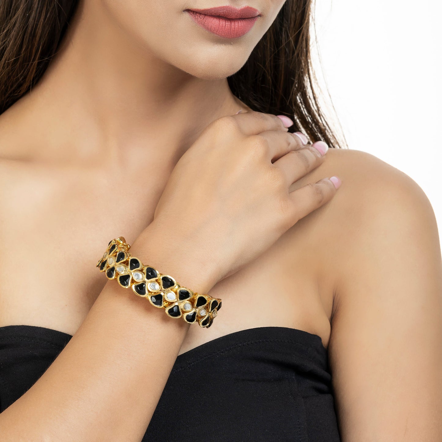 Black Beauty Kundan Bracelet - Kundan Indian Bracelet - Trendy and Elegant Handmade Bracelet - Danish Jewellers®
