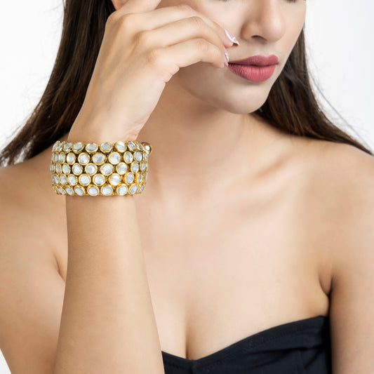 Kundan Chokers: The Must-Have Trend in 2025 - A Guide by Danish Jewellers