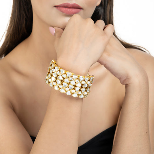 5 Ways to Style Your Kundan Bracelet for Any Occasion