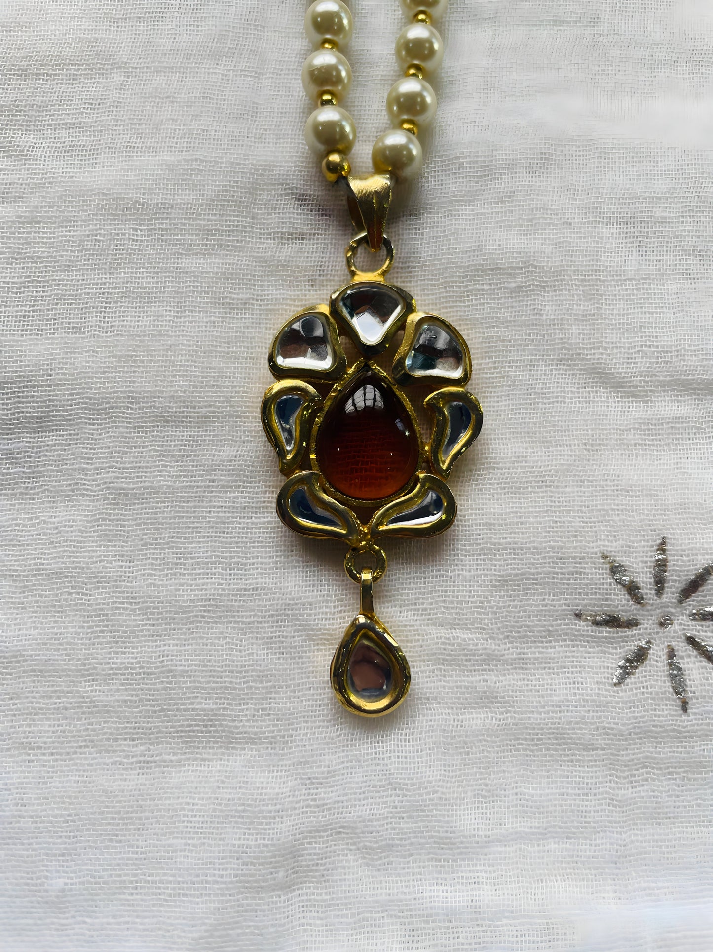 Red & White Kundan Pendant